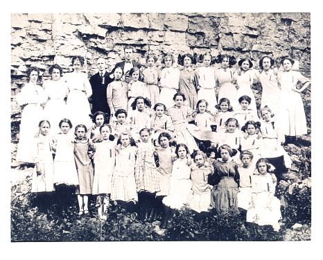 1907.. - Girl at first row left is Rob's mother Ella Schilter - her church choir.JPG